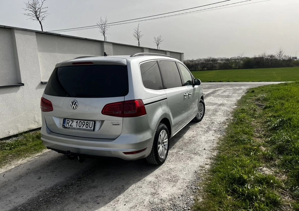 Volkswagen Sharan cena 65900 przebieg: 215000, rok produkcji 2015 z Dębica małe 352